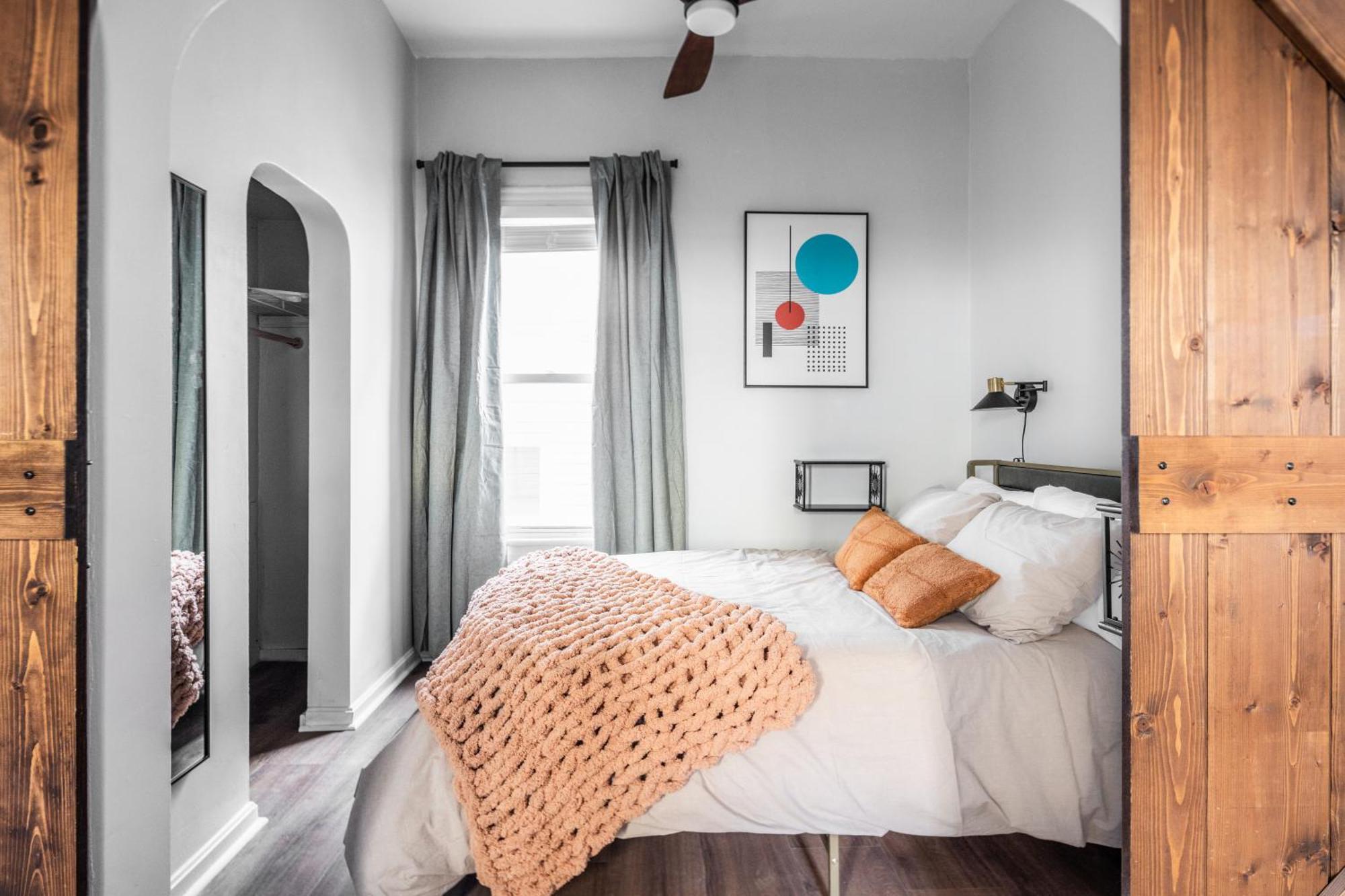 דירות קליבלנד Mid-Century Modern Retreat In Little Italy מראה חיצוני תמונה
