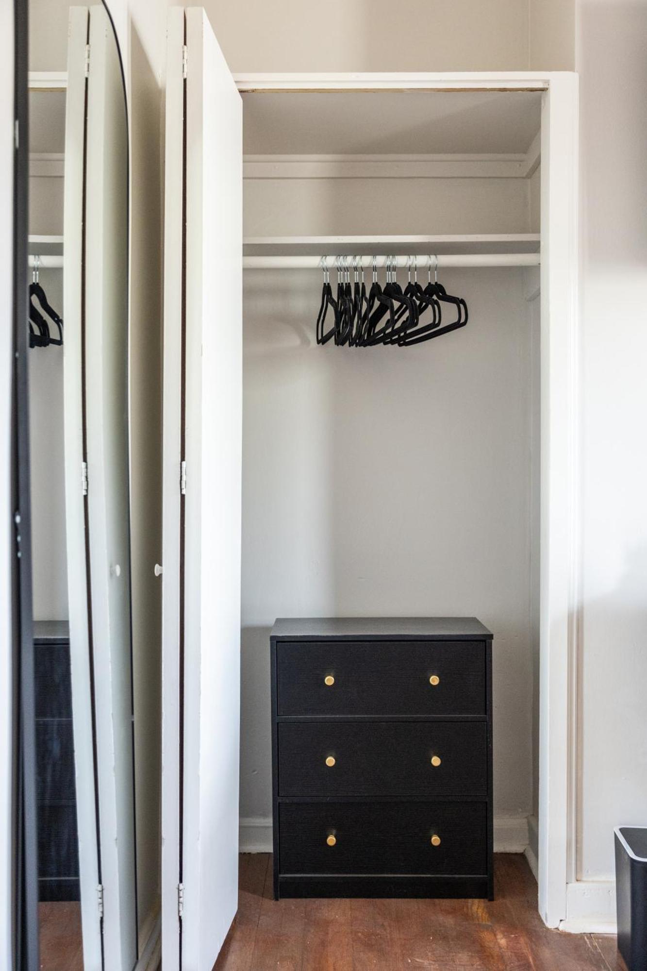 דירות קליבלנד Mid-Century Modern Retreat In Little Italy מראה חיצוני תמונה